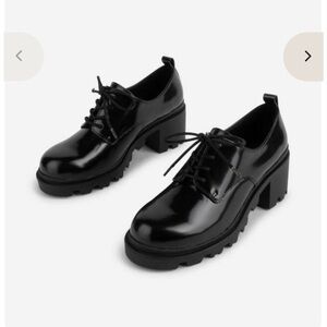 INTENTIONALLY blank streeter heeled oxford leather shoes